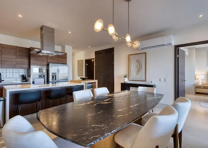 Ferienhaus Elegant With Heated Pool, Pickleball, Gym & Garden Views Cabo San Lucas