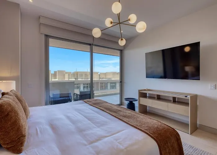 Elegant With Heated Pool, Pickleball, Gym & Garden Views Ferienhaus Cabo San Lucas