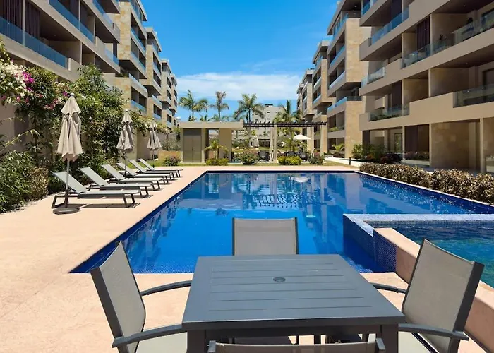 Elegant With Heated Pool, Pickleball, Gym & Garden Views *