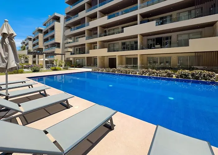 Ferienhaus Elegant With Heated Pool, Pickleball, Gym & Garden Views Cabo San Lucas
