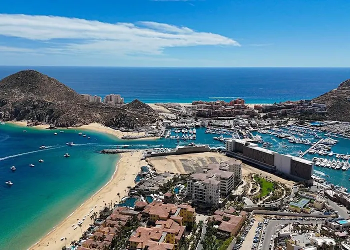 Ferienhaus Elegant With Heated Pool, Pickleball, Gym & Garden Views Cabo San Lucas